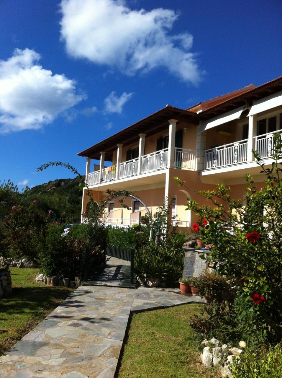 Eleni Apartments Ариллас Экстерьер фото
